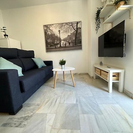 Apartamentos Don Diego La Carihuela ตอร์เรโมลิโนส ภายนอก รูปภาพ