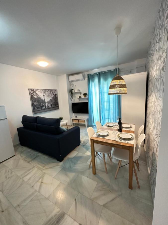 Apartamentos Don Diego La Carihuela ตอร์เรโมลิโนส ภายนอก รูปภาพ