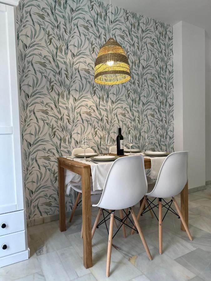 Apartamentos Don Diego La Carihuela ตอร์เรโมลิโนส ภายนอก รูปภาพ