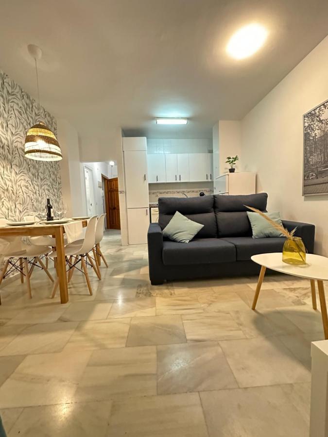 Apartamentos Don Diego La Carihuela ตอร์เรโมลิโนส ภายนอก รูปภาพ
